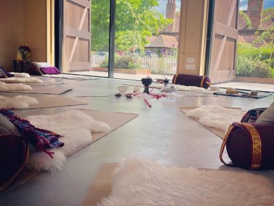 The Quaives, Kent - yoga retreat uk - Yoga on a Shoestring - YOAS