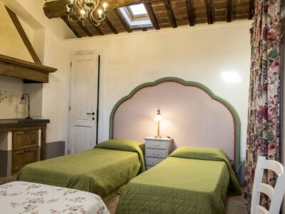Quercia Calante Italy - YOAS Yoga Retreats